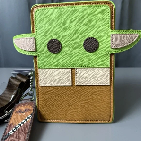 Disney Star Wars Grogu Baby Yoda Crossbody Bag Chewbacca Charm new - Picture 3 of 13
